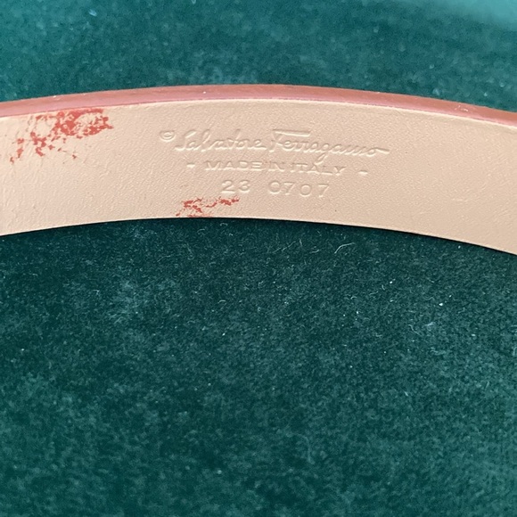 Salvatore Ferragamo Cream Silver Belt with Geometric Buckle - Picture 2 of 4